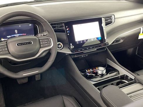 New 2025 Jeep Wagoneer L Series II image 15