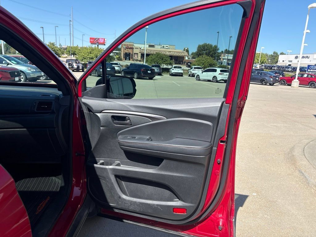 Certified 2023 Honda Passport TrailSport image 26