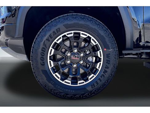 New 2026 GMC Canyon AT4 w/ Technology Plus Package AWD/4WD image 11
