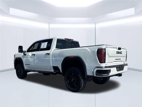 Used 2025 GMC Sierra 2500 AT4 w/ Technology Package AWD/4WD image 8