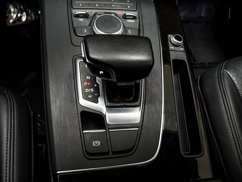 Used 2018 Audi Q5 2.0T Premium Plus w/ Premium Plus Package image 18