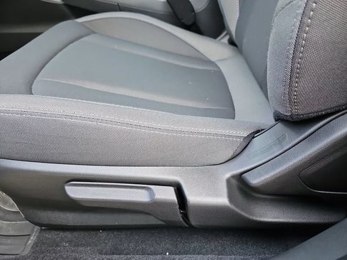 Certified 2025 Subaru Crosstrek 2.5i Premium AWD/4WD image 33