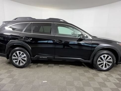 Used 2023 Subaru Outback Premium AWD/4WD image 2
