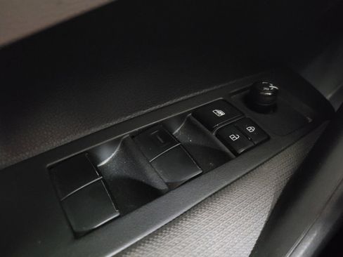 Used 2021 Toyota Corolla LE w/ LE Convenience Package FWD image 27