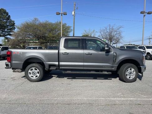 New 2026 Ford F250 XLT image 2
