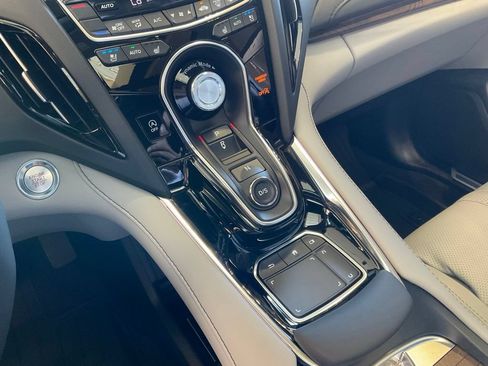 Certified 2024 Acura RDX w/ Advance Package AWD/4WD image 19