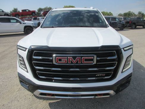 New 2026 GMC Yukon AT4 w/ AT4 Premium Package AWD/4WD image 10