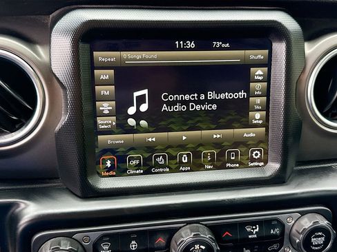 Used 2021 Jeep Wrangler Unlimited Rubicon 4xe w/ Cold Weather Group AWD/4WD image 16