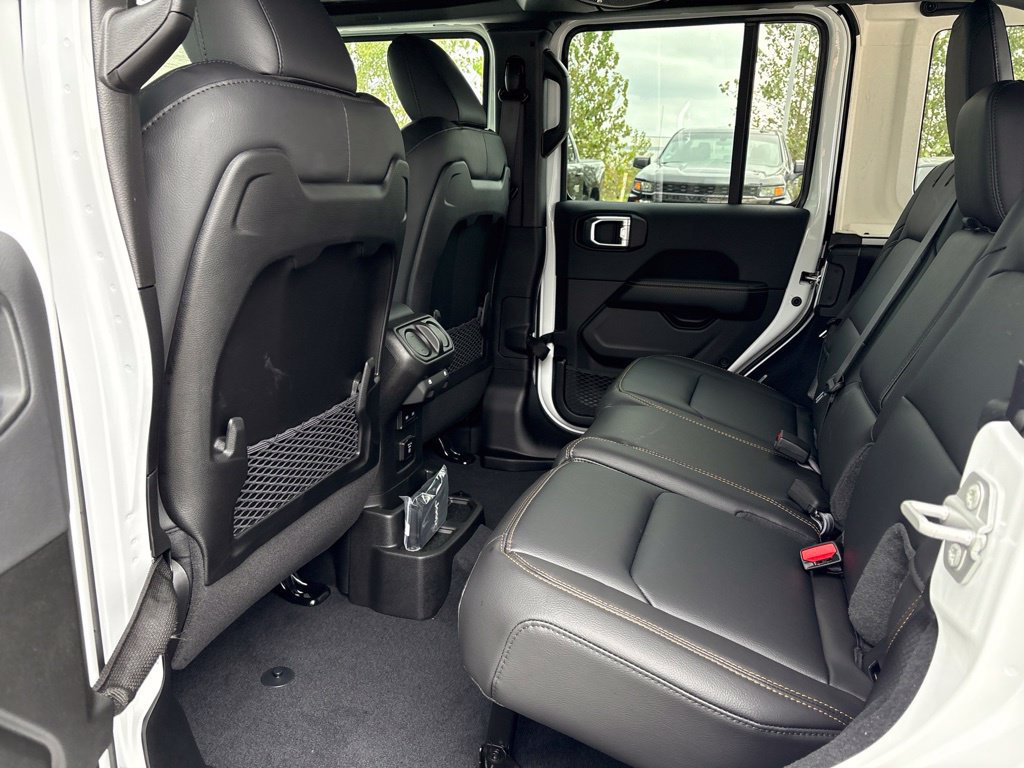 New 2027 Jeep Wrangler Unlimited Sahara AWD/4WD image 17