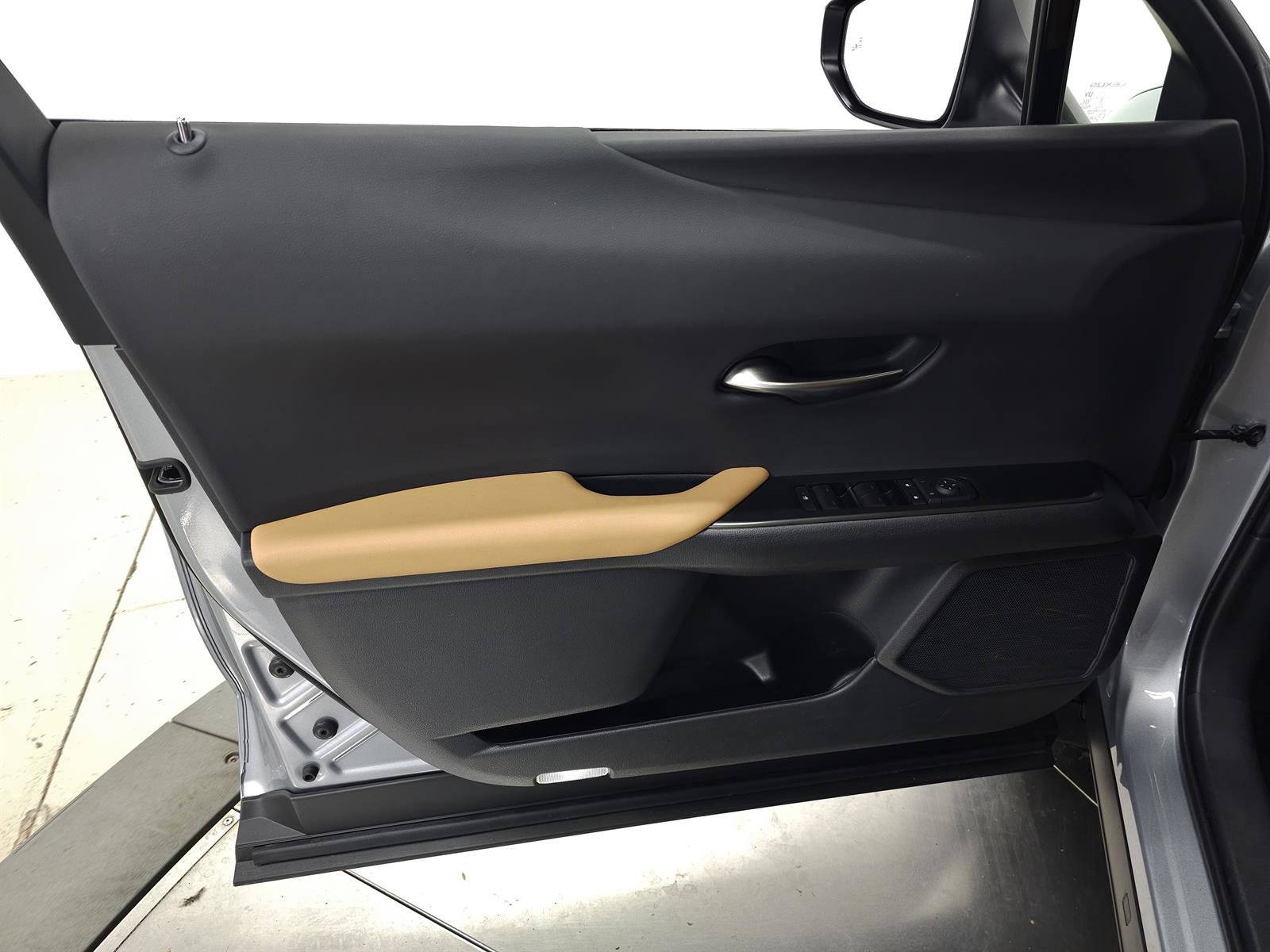 Used 2026 Lexus UX 300h AWD w/ Accessory Package (2T) image 15