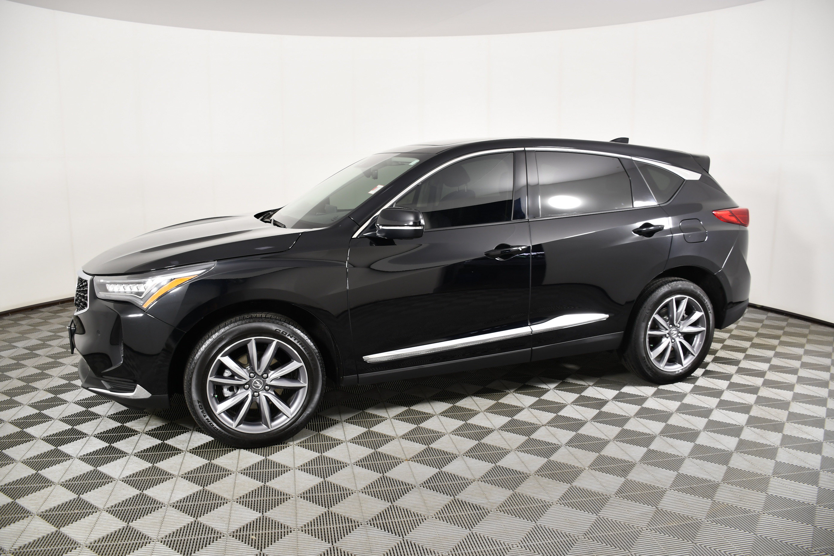 Certified 2024 Acura RDX w/ Technology Package AWD/4WD image 9