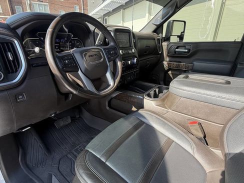 Used 2021 GMC Sierra 2500 Denali w/ Denali Ultimate Package AWD/4WD image 13