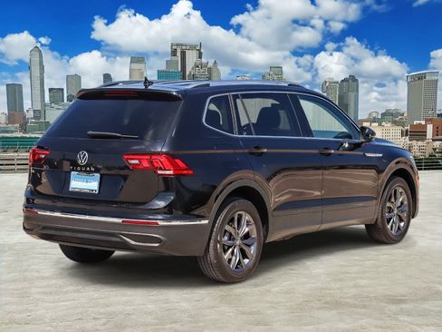 Certified 2022 Volkswagen Tiguan SE FWD image 4