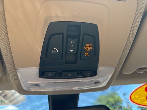 Used 2018 BMW 320i xDrive Sedan AWD/4WD image 29