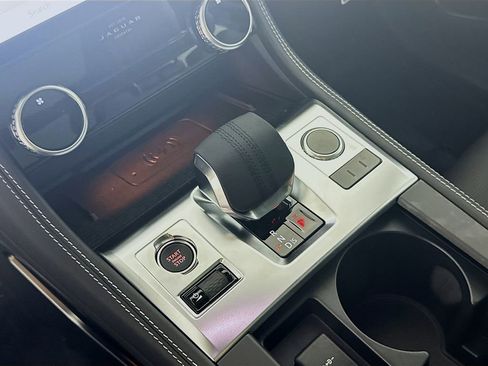 New 2026 Jaguar F-PACE R-Dynamic S image 16