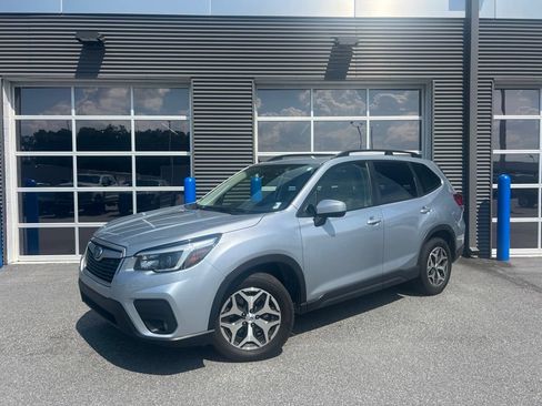 Used 2021 Subaru Forester Premium AWD/4WD image 1