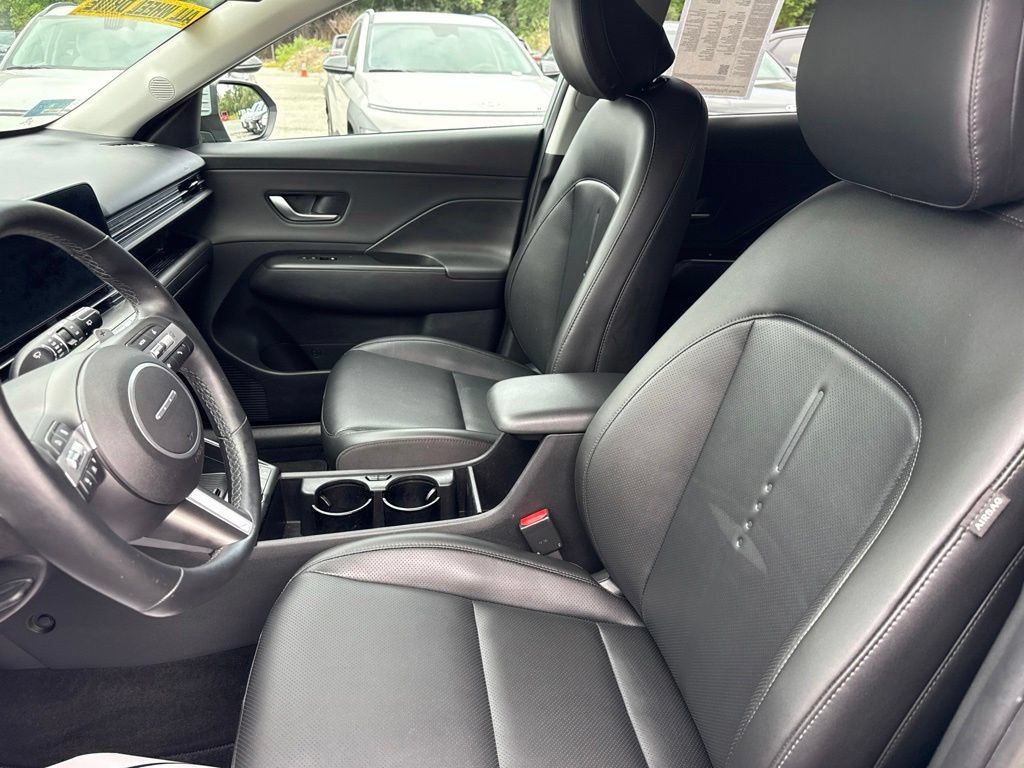 Used 2024 Hyundai Kona Limited AWD/4WD image 40