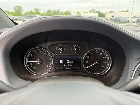 Used 2023 Buick Enclave Essence w/ Experience Buick Package FWD image 24