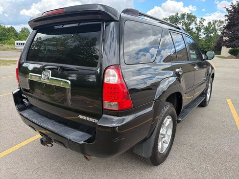 Used 2006 Toyota 4Runner SR5 AWD/4WD image 5