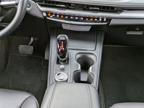 Certified 2025 Cadillac XT4 Premium Luxury image 22