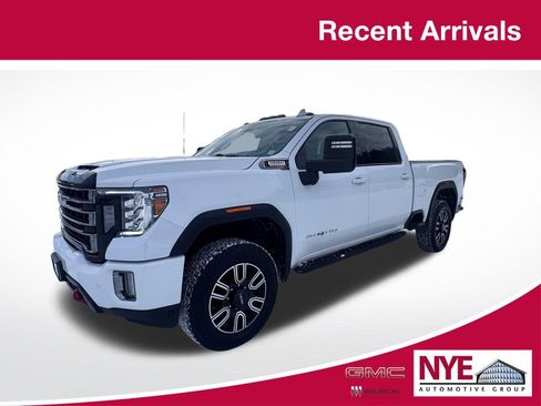 Used 2022 GMC Sierra 2500 AT4 w/ AT4 Preferred Package image 1