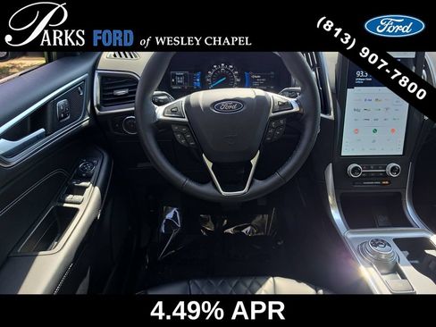 Certified 2024 Ford Edge Titanium AWD/4WD image 12