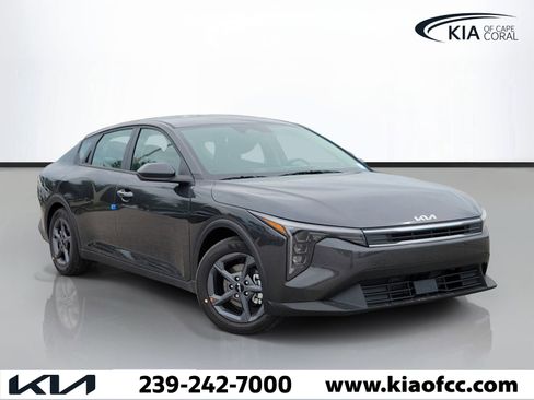 New 2026 Kia K4 FWD image 1