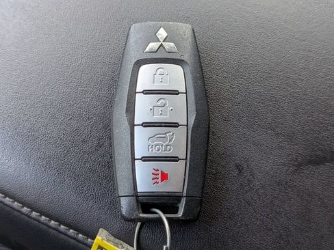 Used 2024 Mitsubishi Outlander SE FWD image 33