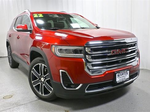 Used 2022 GMC Acadia SLT w/ Technology Package image 2