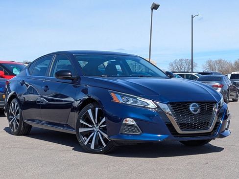 Used 2021 Nissan Altima 2.5 SR w/ SR Premium Package FWD image 28
