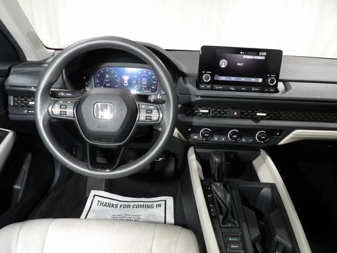 Used 2023 Honda Accord EX image 16