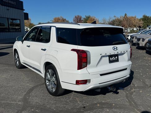 Used 2021 Hyundai Palisade Limited image 3