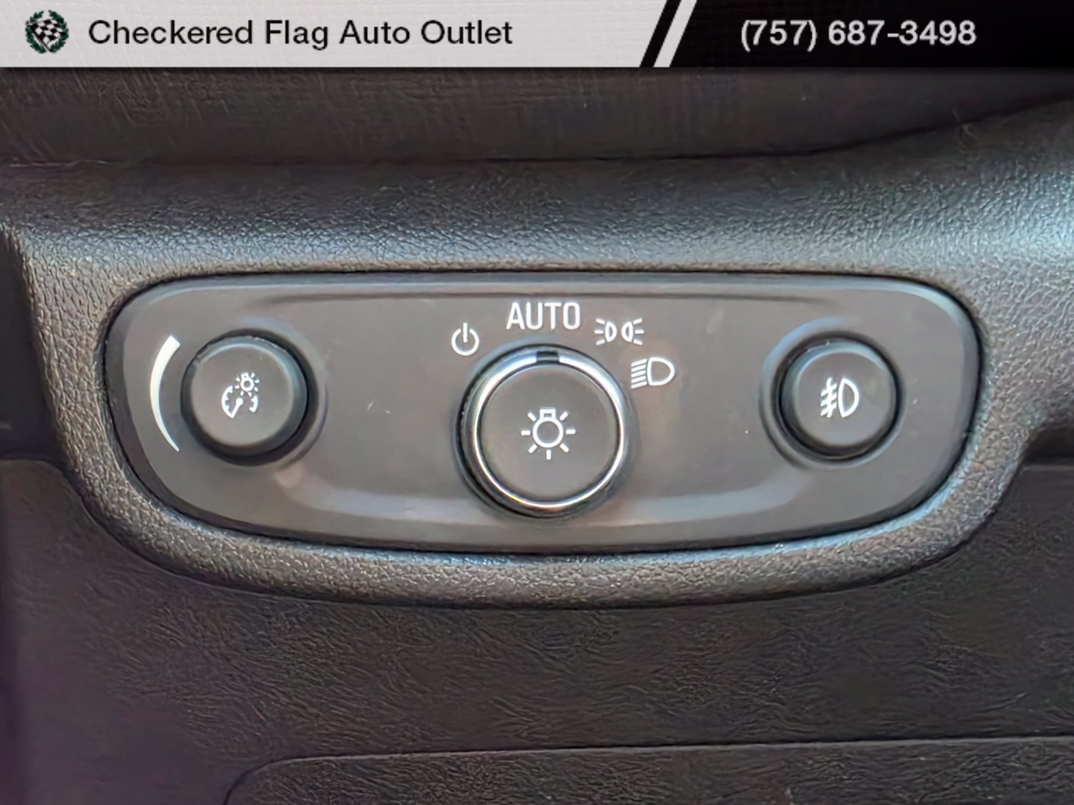 Used 2021 Chevrolet TrailBlazer LT w/ Convenience Package FWD image 10