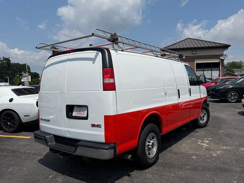 Used 2018 GMC Savana 3500 w/ Driver Convenience Package RWD image 3