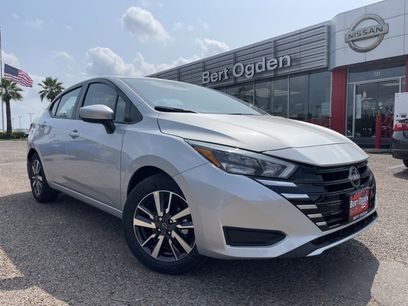 New 2025 Nissan Versa SV w/ Trunk Package