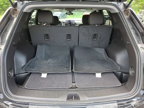 Used 2024 Chevrolet Blazer LT w/ Redline Edition AWD/4WD image 33