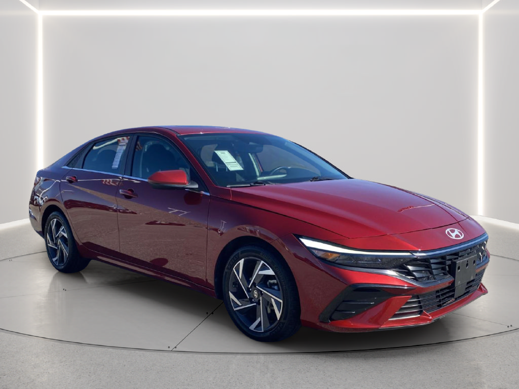 Used 2025 Hyundai Elantra SEL FWD image 6
