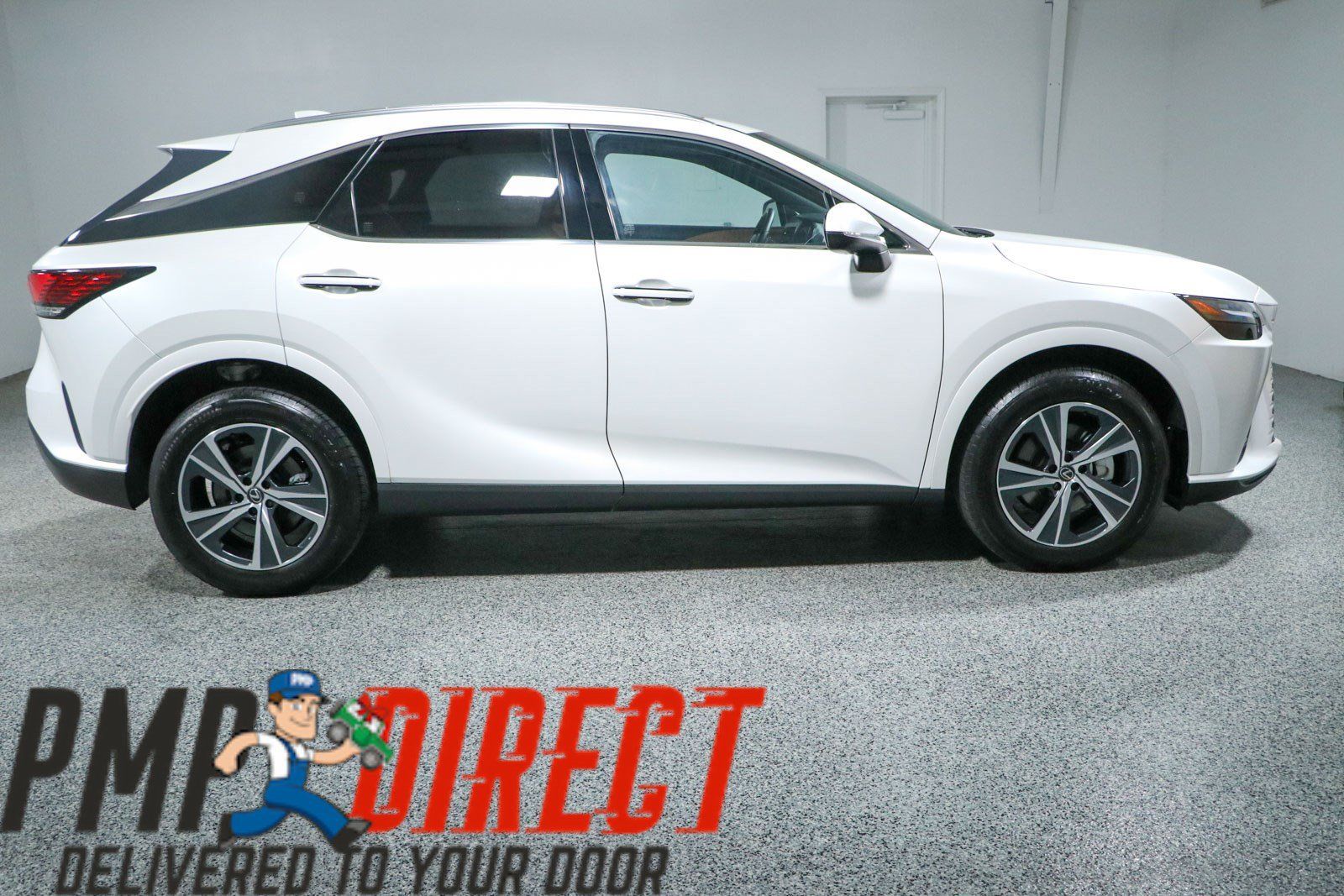 Used 2025 Lexus RX 350 Premium w/ Accessory Package (Z1) FWD image 6