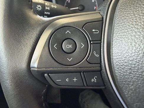 Used 2025 Toyota Corolla SE FWD image 17