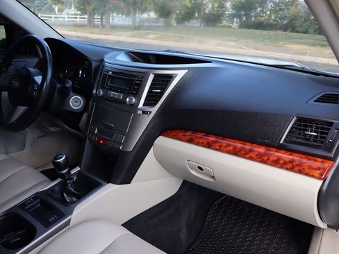 Used 2010 Subaru Legacy 2.5GT Limited image 17