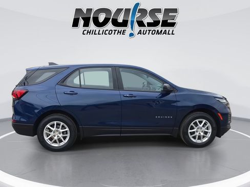 Used 2023 Chevrolet Equinox LS AWD/4WD image 9