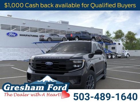 New 2025 Ford Expedition Active image 2
