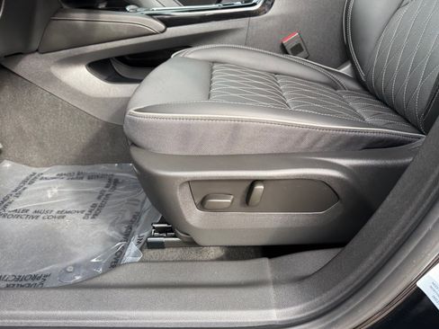 Used 2023 Buick Envision Avenir image 21