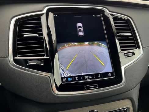 Used 2023 Volvo XC90 T8 Ultimate w/ Lounge Package image 24