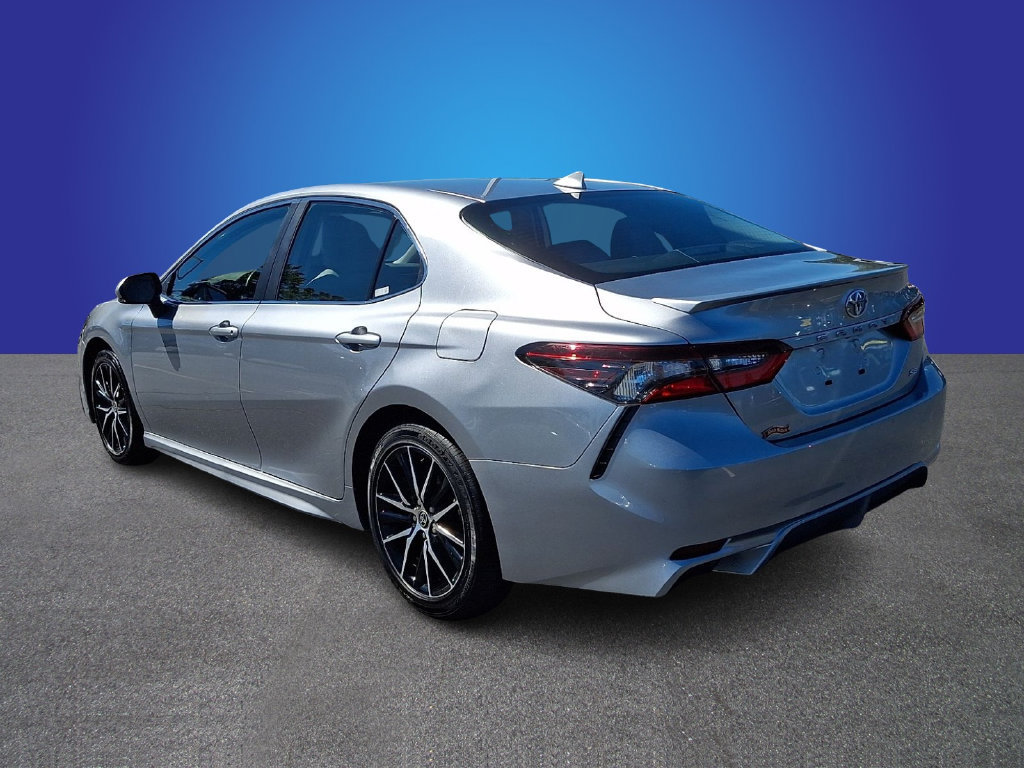 Used 2024 Toyota Camry SE FWD image 6