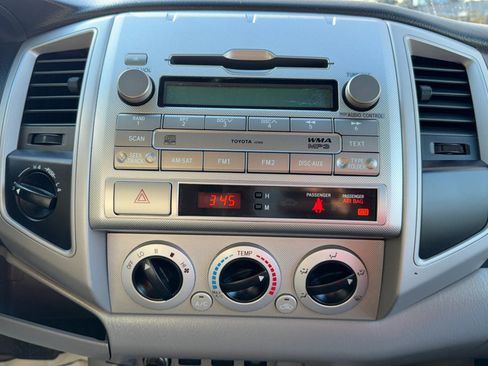 Used 2011 Toyota Tacoma 4x4 Double Cab image 26