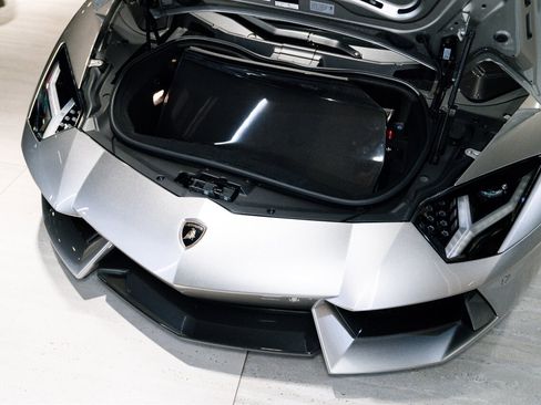 Used 2014 Lamborghini Aventador LP 700-4 image 7