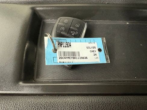 Used 2024 Chevrolet Silverado 2500 Custom w/ Custom Value Package image 39