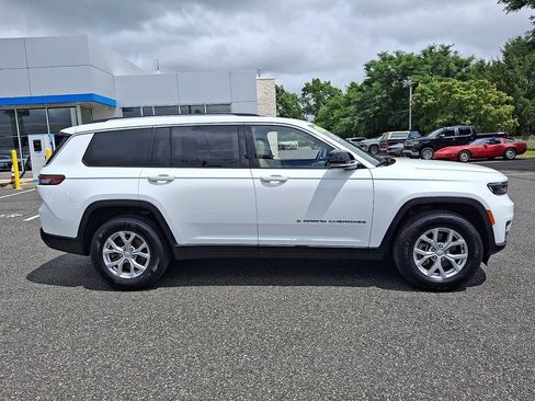 Used 2023 Jeep Grand Cherokee L Limited AWD/4WD image 10