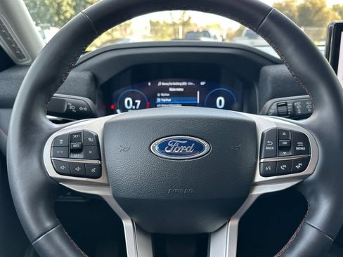 Certified 2025 Ford Explorer Active image 25